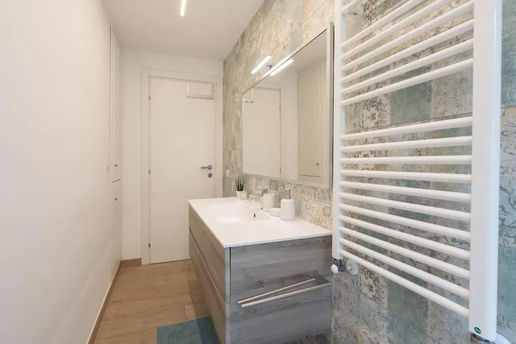 Apartamento A 10 Min Dal Colosseo Dimora Intima E Silenziosa Roma