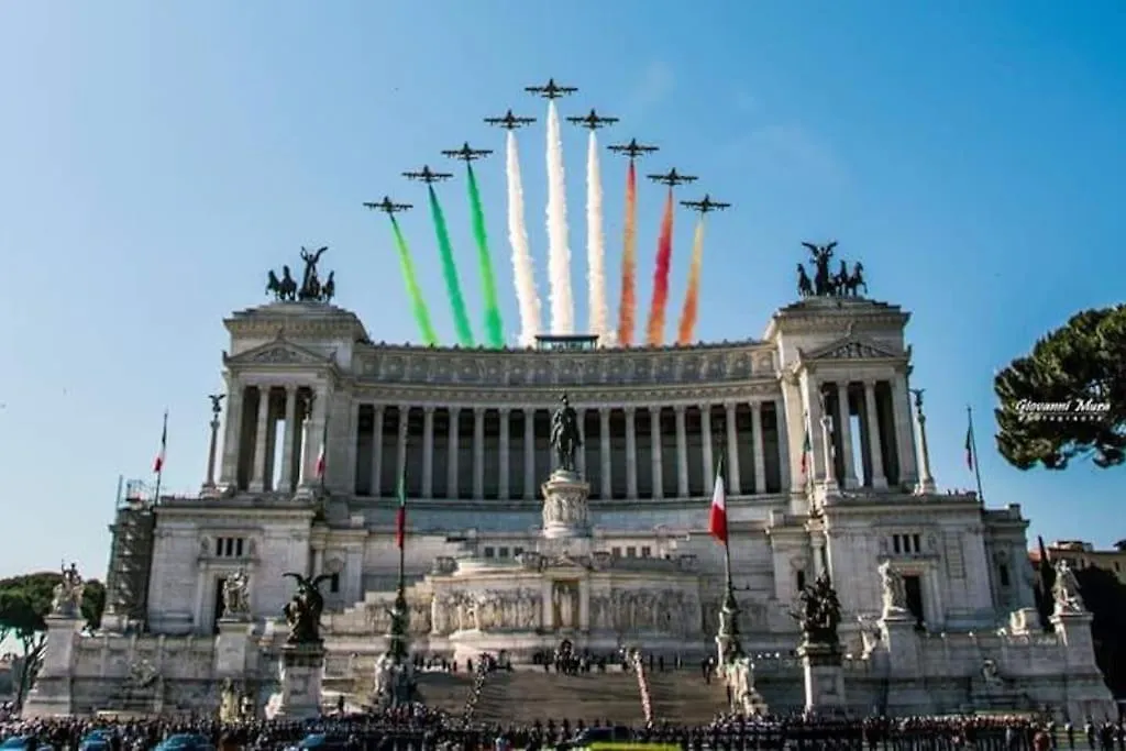Apartamento A 10 Min Dal Colosseo Dimora Intima E Silenziosa Roma